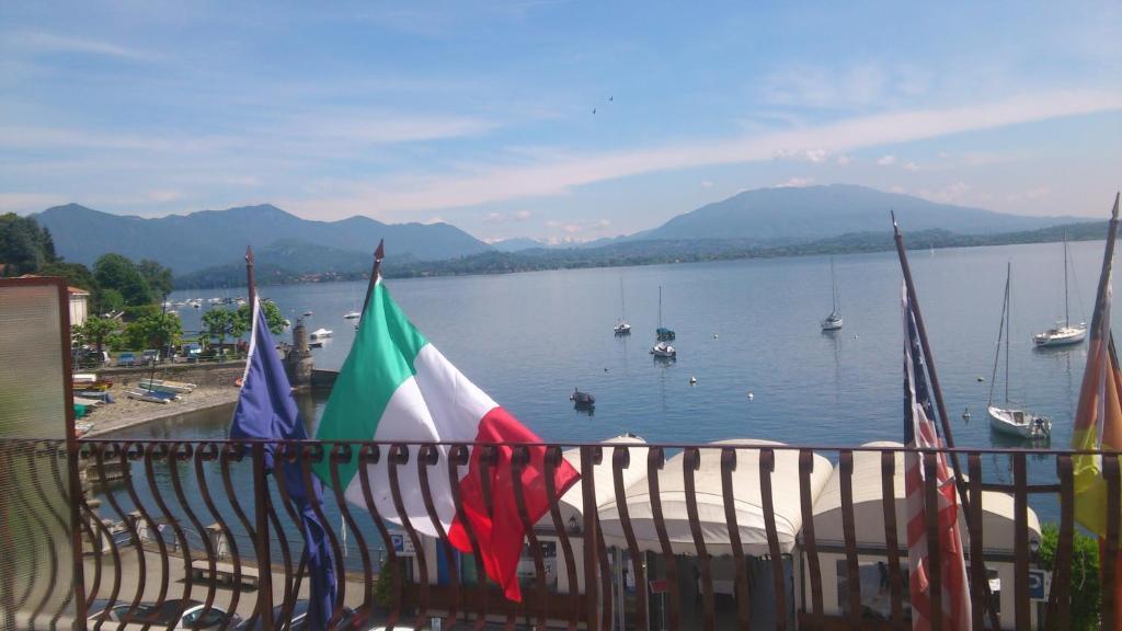 Lago Maggiore Lesa Kültér fotó